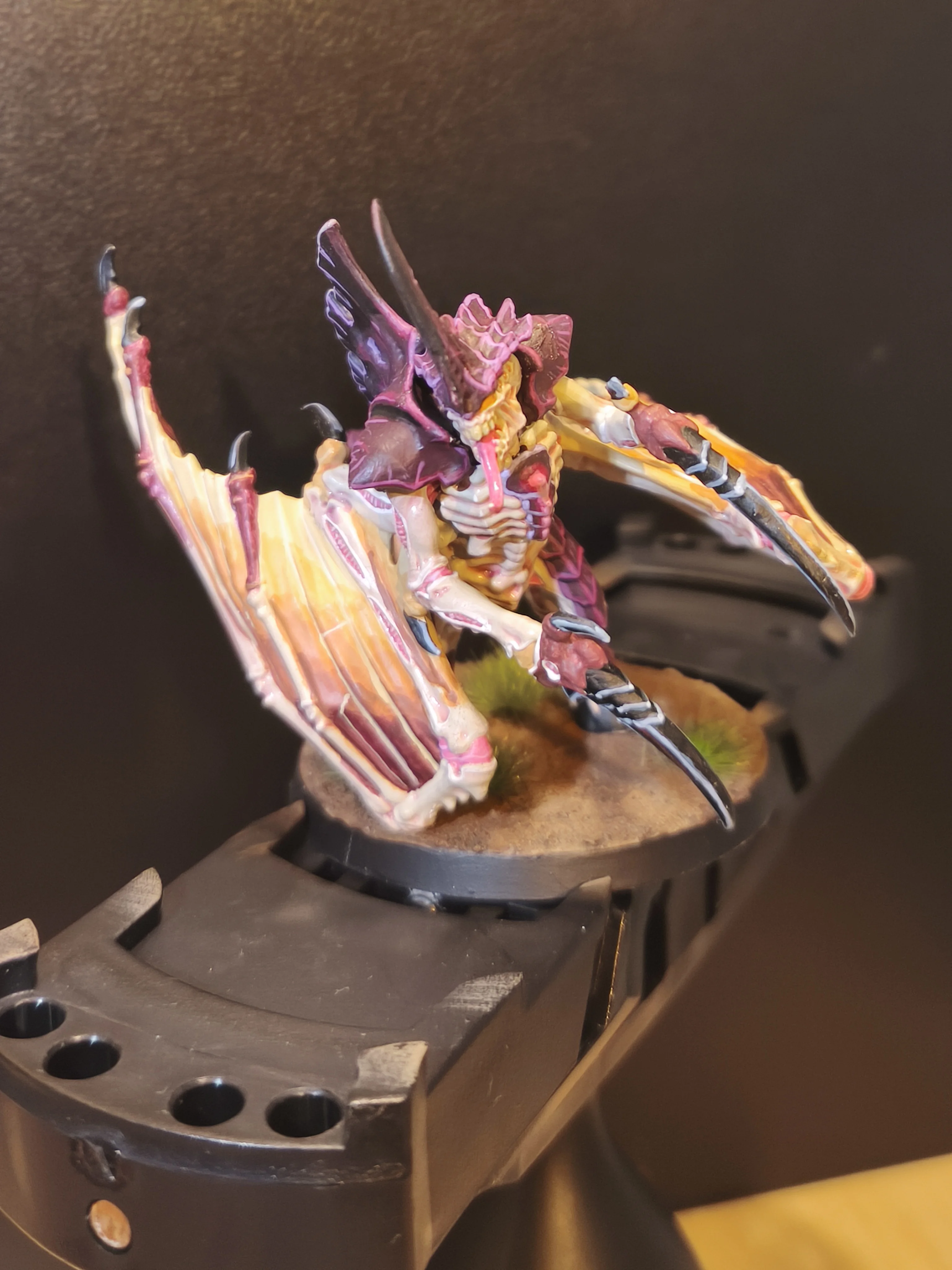 Primat Tyranide Ailé